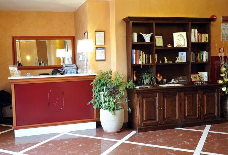 Gullo Hotel photo 1