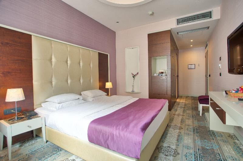 Crystal Belgrade 4