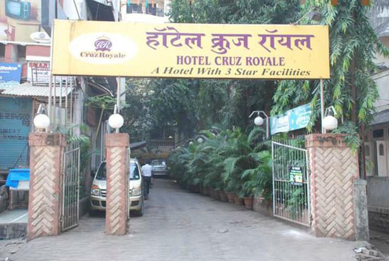 Hotel Cruz Royale main