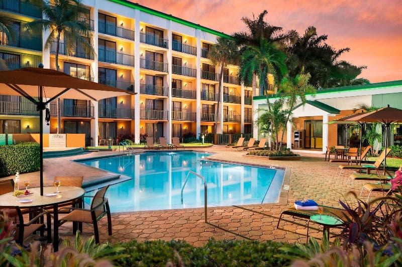 Courtyard By Marriott Fort Lauderdale East photo 1
