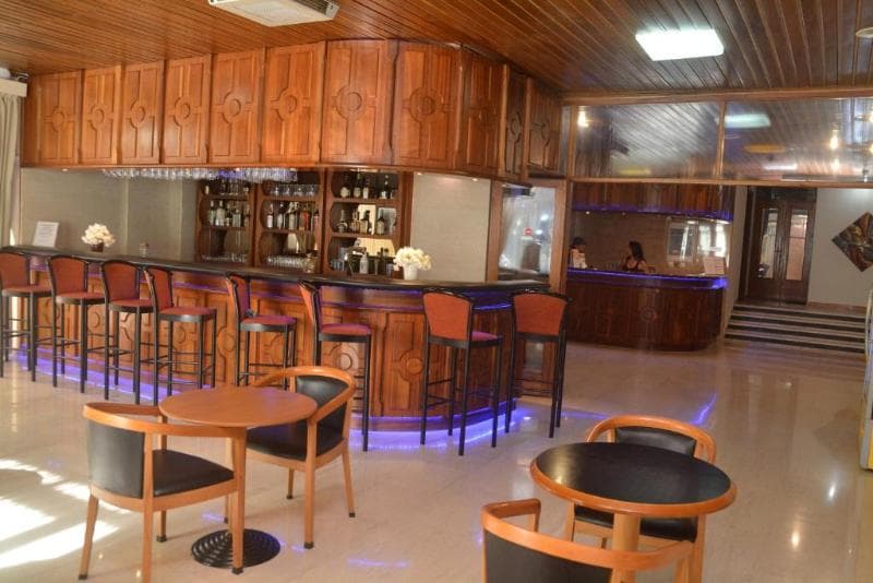 Paradise Hotel 5