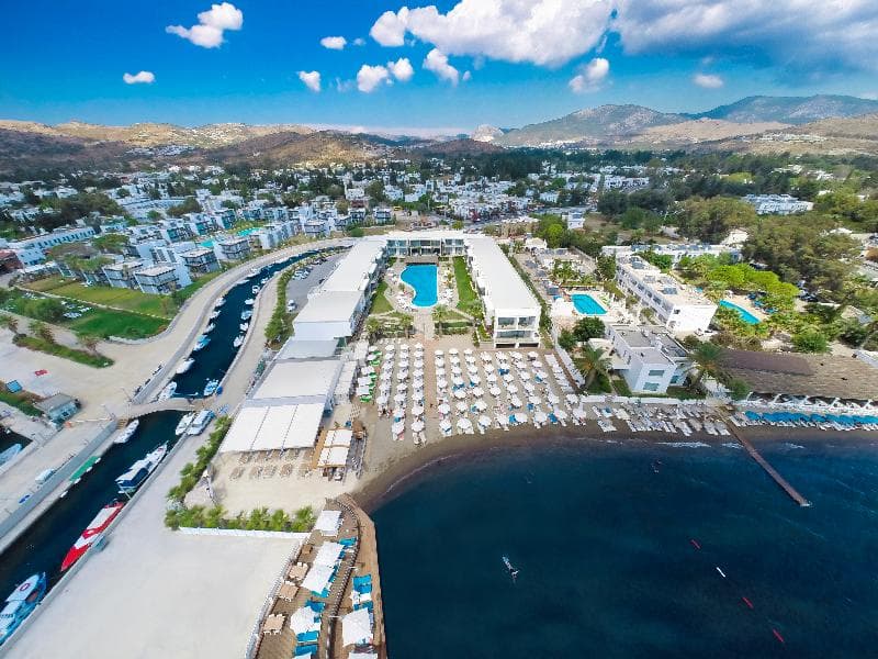 Lugga Boutique Hotel & Beach main