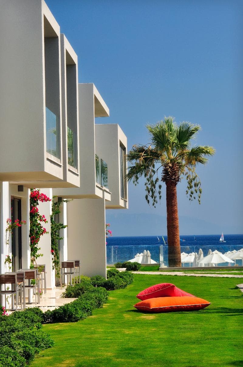 Lugga Boutique Hotel & Beach 3