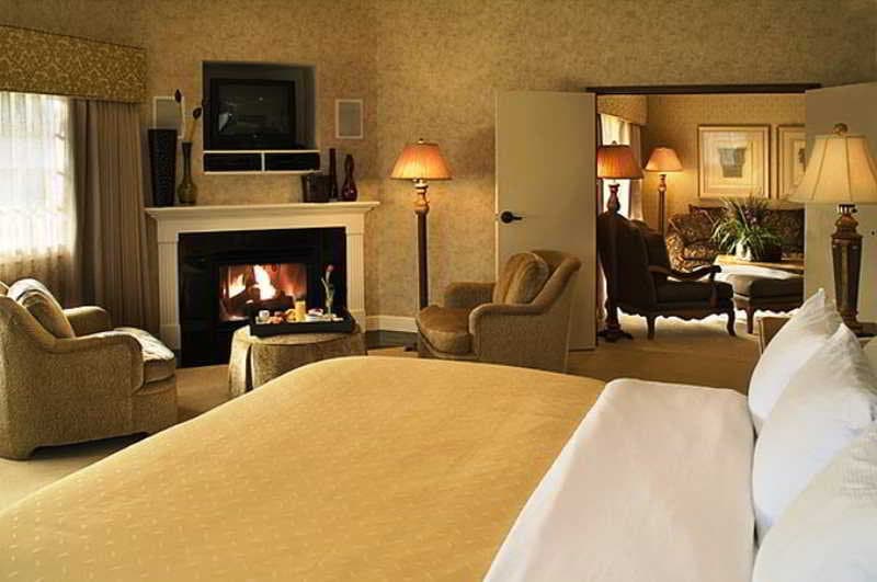 Toll House Hotel 5