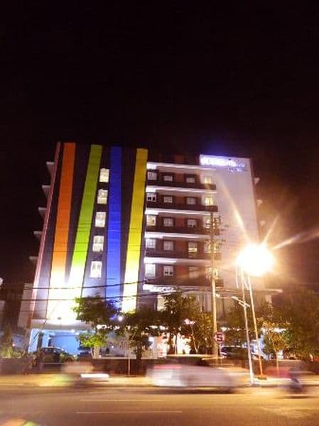 Amaris Hotel Embong Malang 2