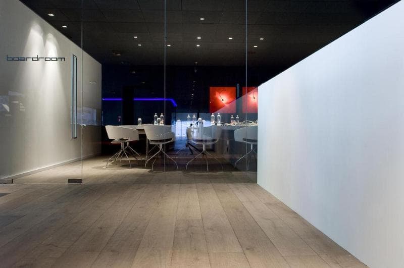 Carbon Hotel 5