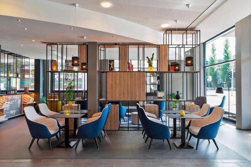 Courtyard By Marriott Zurich North 3