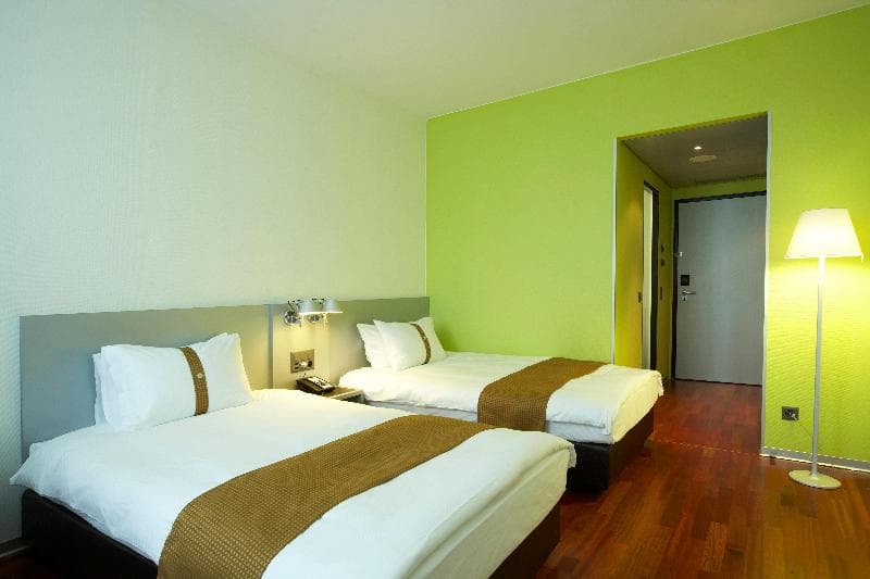 Holiday Inn Bern Westside 2