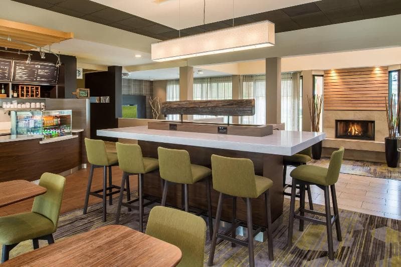 Courtyard By Marriott Seattle Southcenter 4