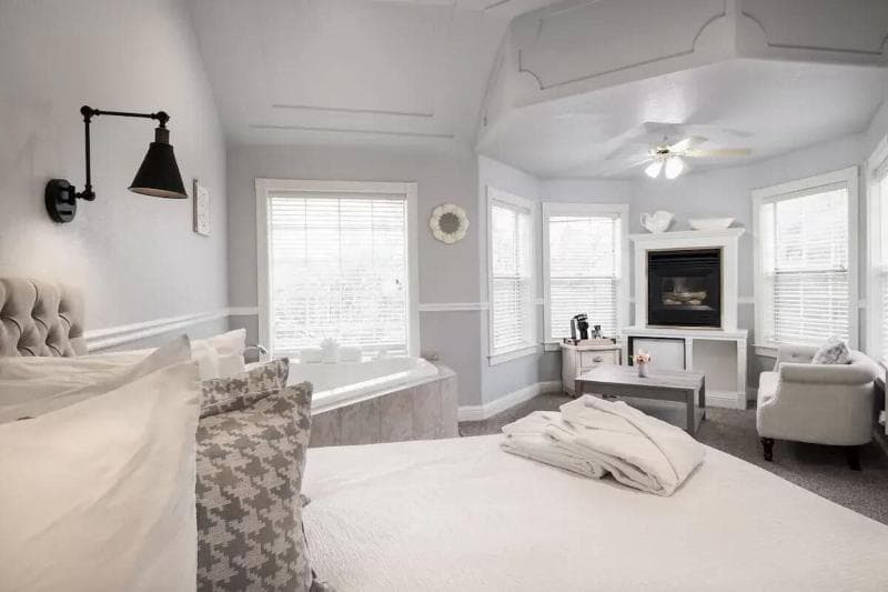 Hounds Tooth Inn Bed & Breakfast photo 1