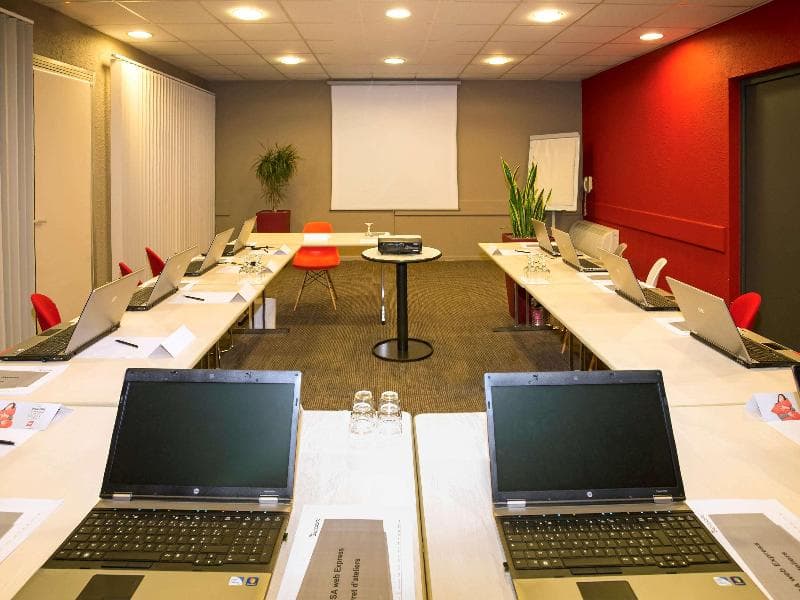 Hôtel Ibis Nîmes Ouest main