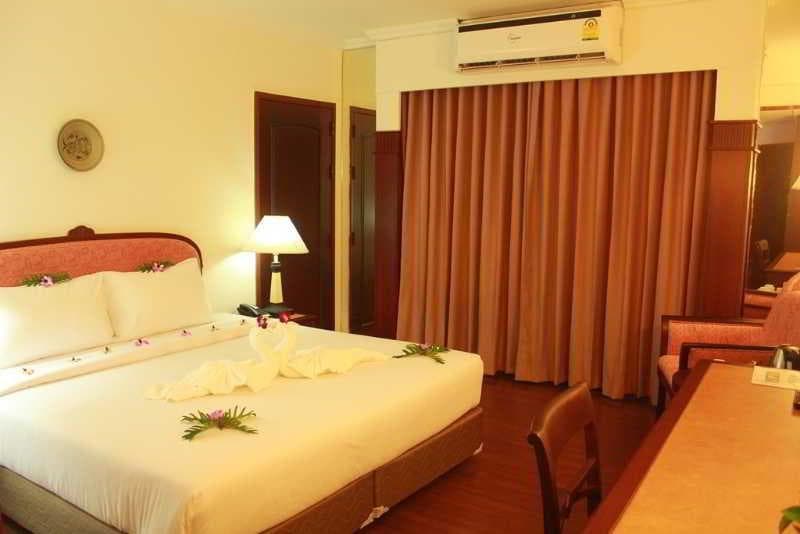 Mayflower Grande Hotel Phitsanulok 4