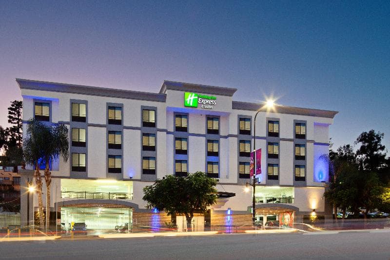 Holiday Inn Express & Suites Hollywood Walk Of Fame photo 1