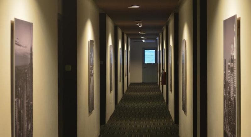 Hotel Neo Candi Semarang 4