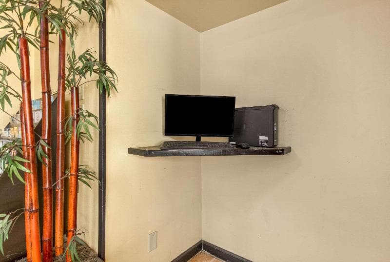 Econo Lodge Fort Knox 5
