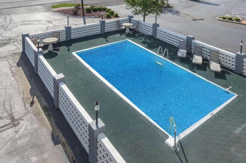 Econo Lodge Fort Knox 4