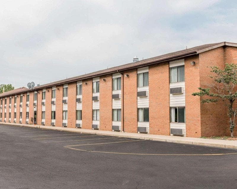 Quality Inn Grand Rapids North 4