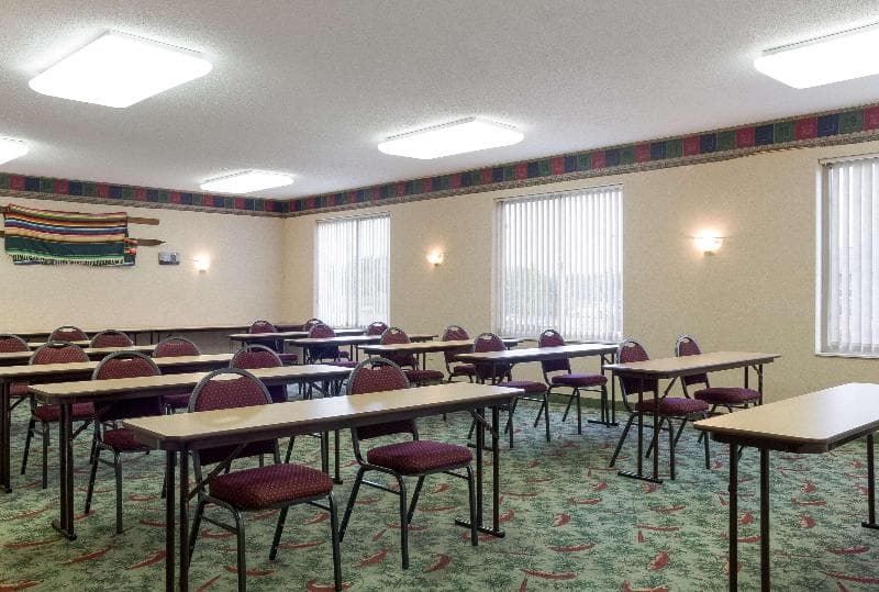 Comfort Suites Rapid River Lodge 4