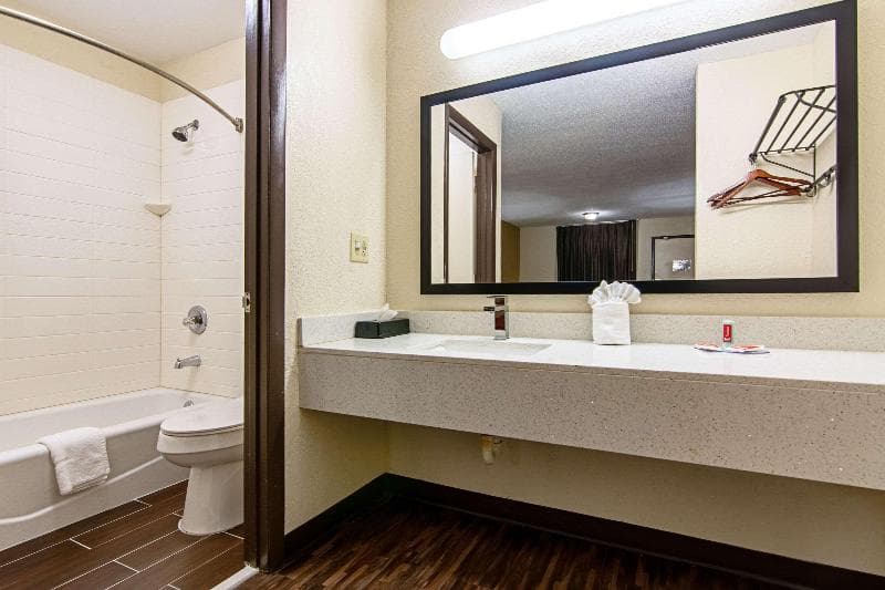 Econo Lodge Inn & Suites Matthews - Charlotte 5