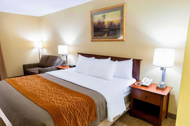 Comfort Inn Amish Country 4