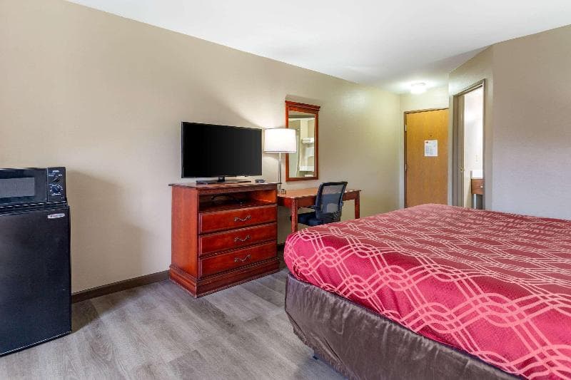 Econo Lodge Inn And Suites Dickson 2