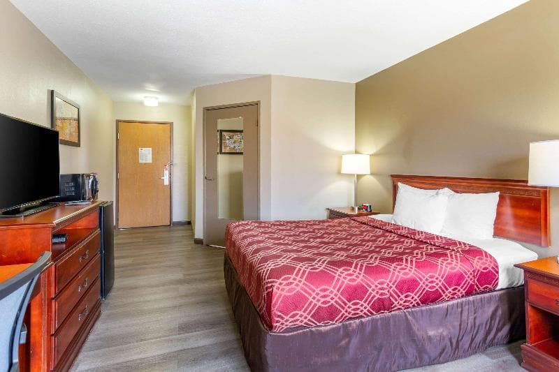 Econo Lodge Inn And Suites Dickson 3