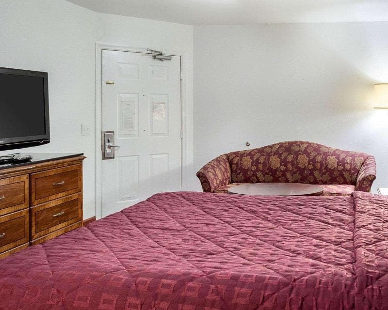 Econo Lodge Benns Church photo 1
