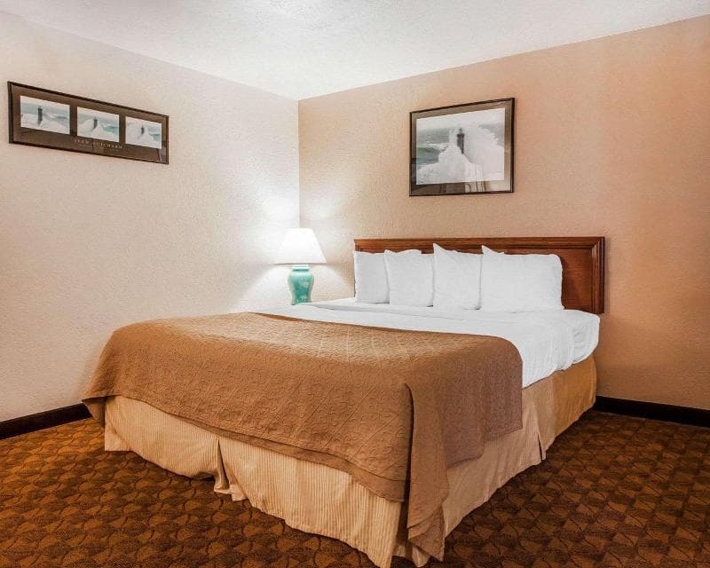 Quality Inn Uptown 4