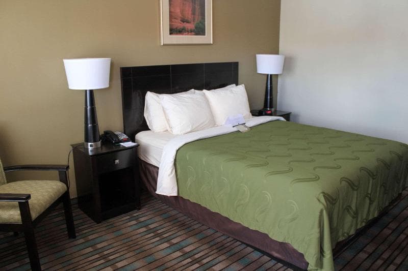 Quality Inn Navajo Nation Capital 4