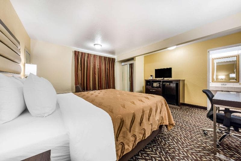 Quality Inn & Suites Capitola By The Sea photo 1