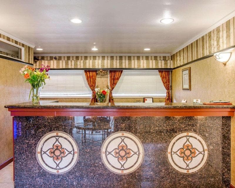 Clarion Collection Carmel Oaks Inn 5