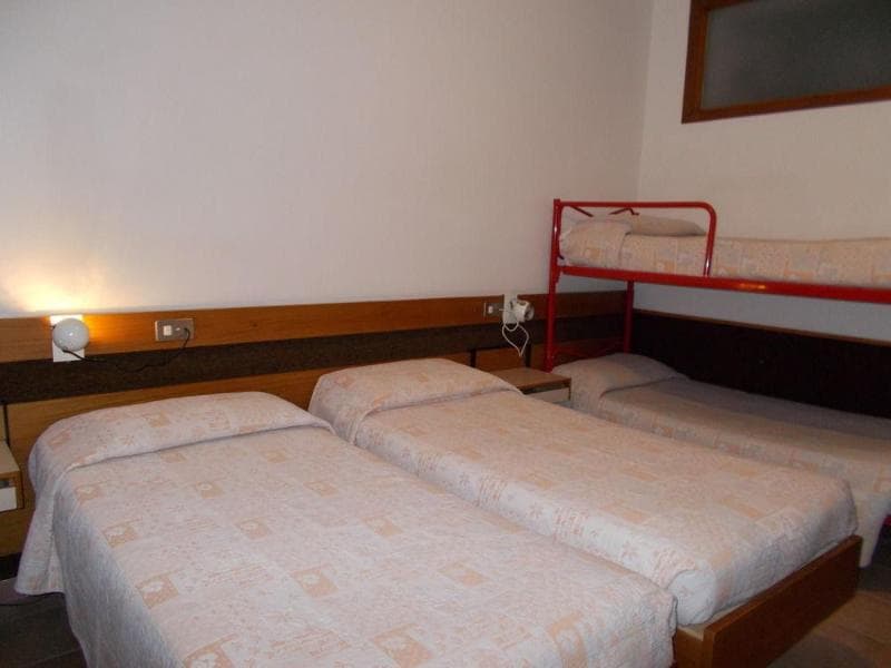 Hotel Holidays photo 1