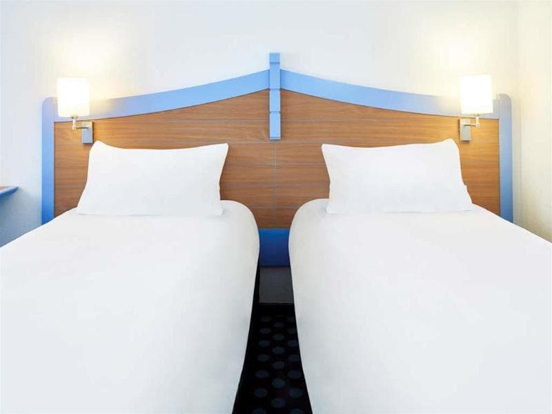 Ibis Styles Toulon Centre Port 4