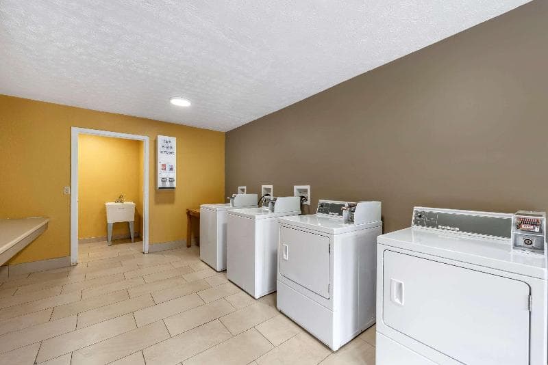 Econo Lodge Erlanger 5