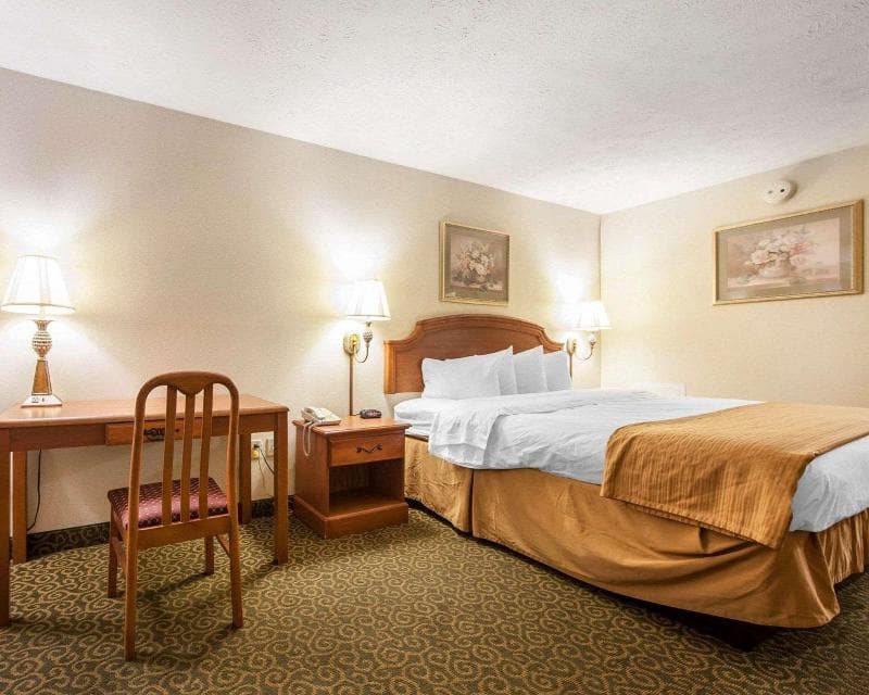 Americas Best Value Inn Grayson 4