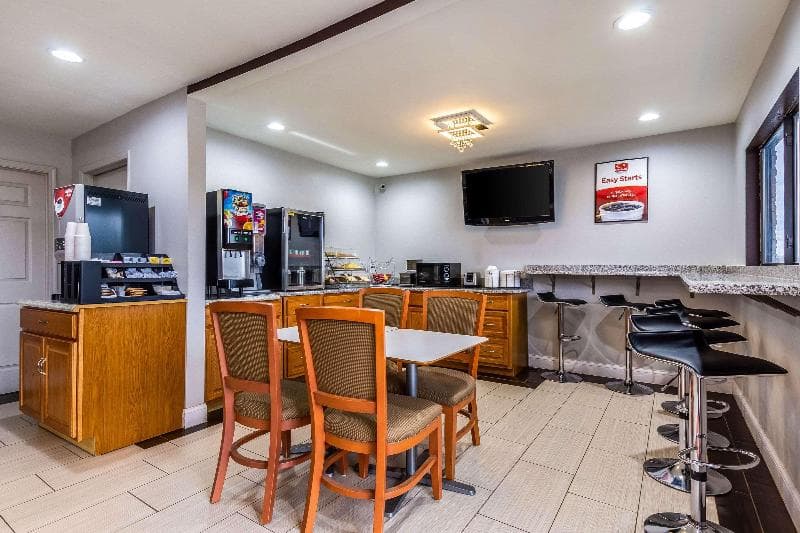 Red Roof Inn Walton - Richwood 2