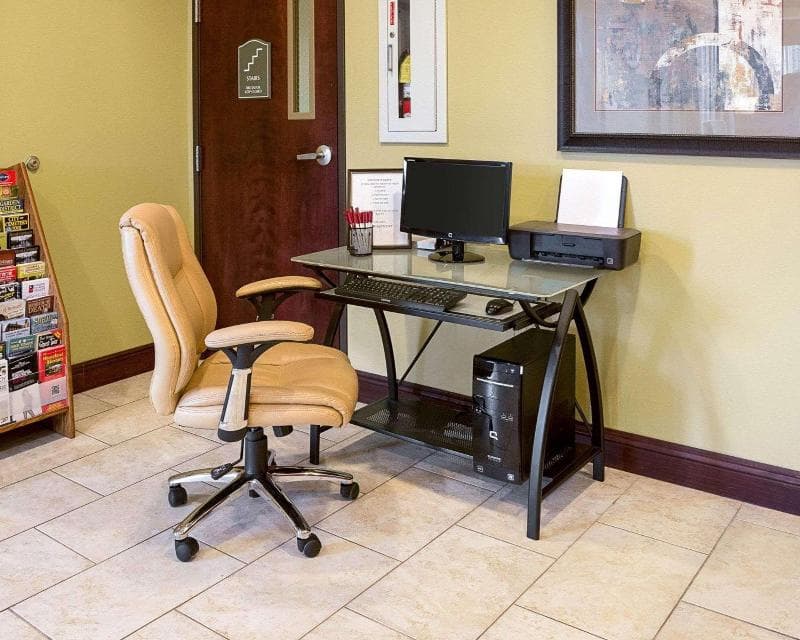Comfort Suites main