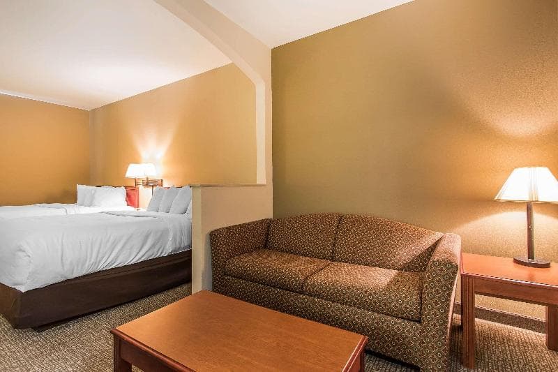 Quality Suites New Iberia 4