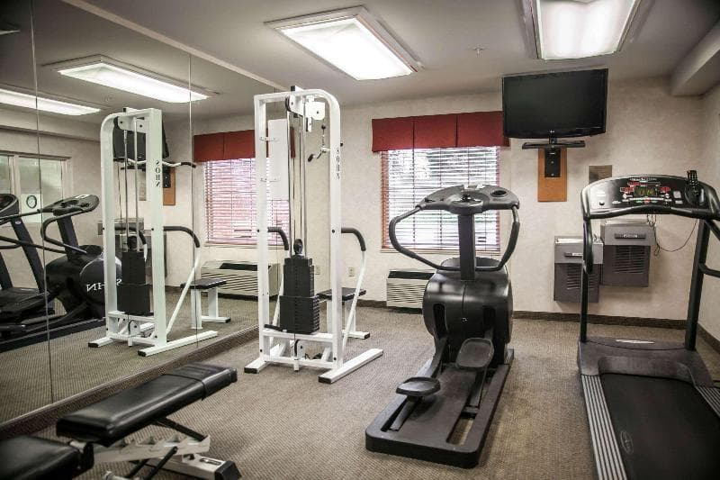 Sleep Inn & Suites 4