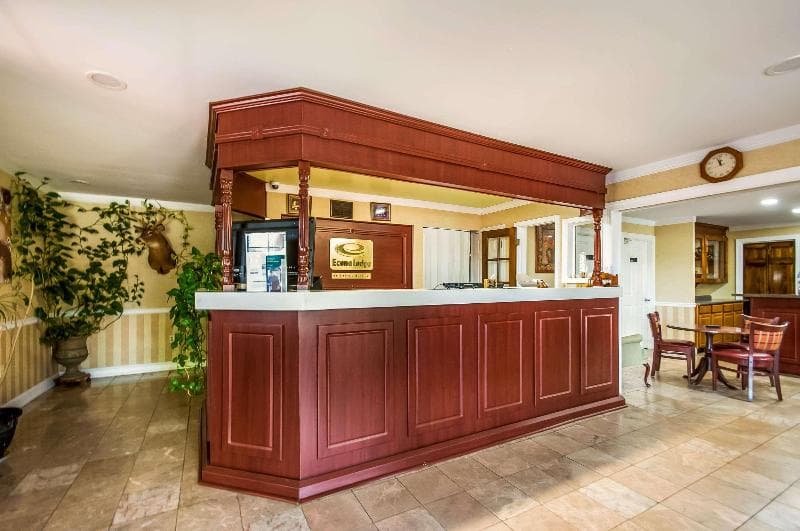 Econo Lodge Princess Anne 5