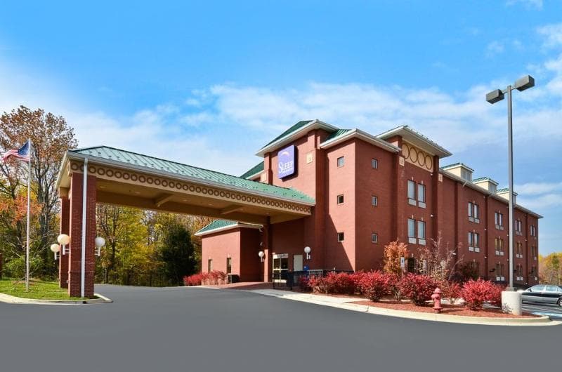 Sleep Inn & Suites Upper Marlboro near Andrews 2