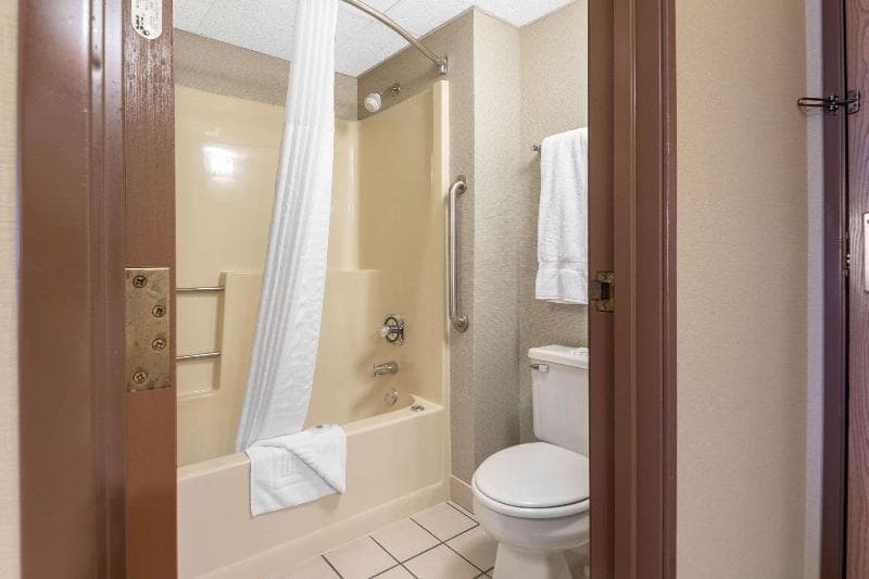 Comfort Inn 2