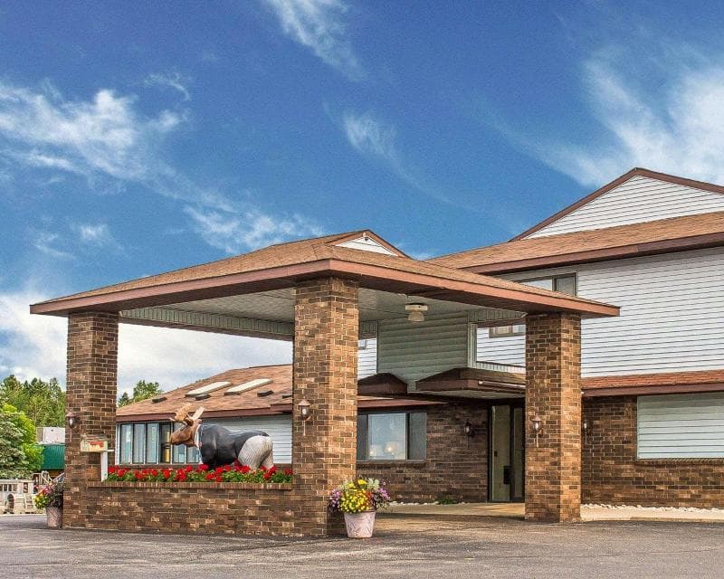 Comfort Inn Manistique 5