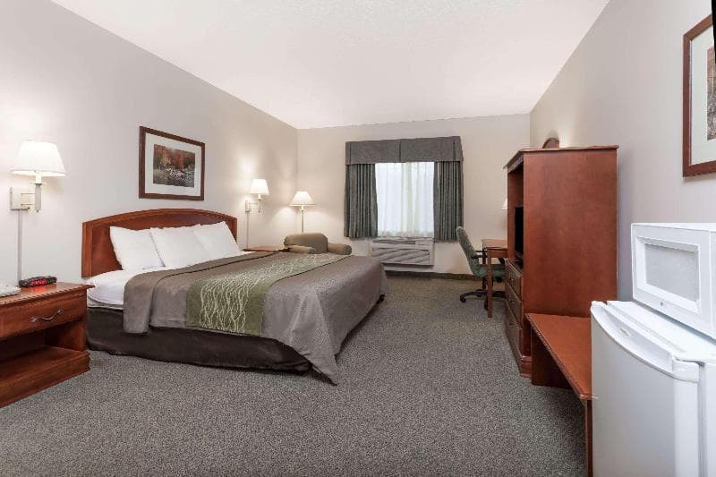 Days Inn By Wyndham Pentwater 5