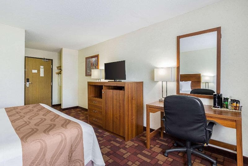 Econo Lodge Luverne Area 4