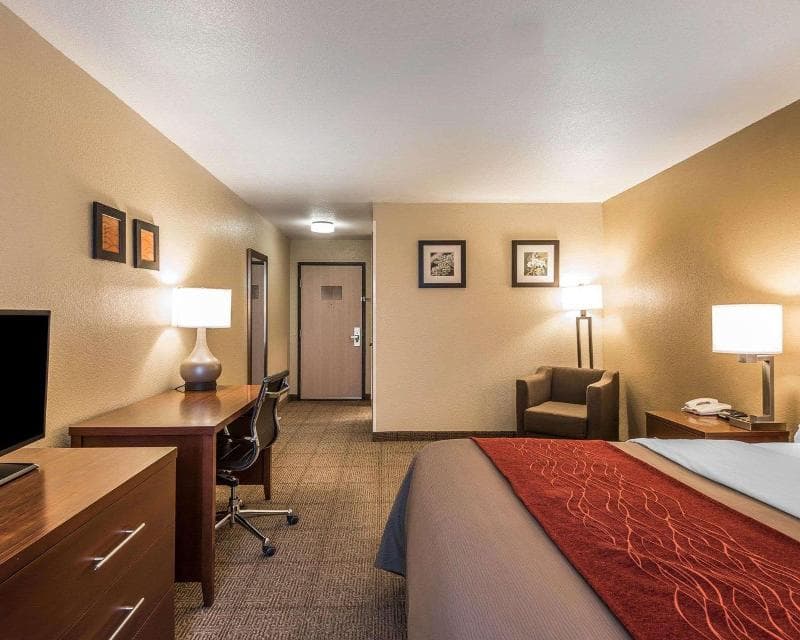 Quality Inn Bethany 5