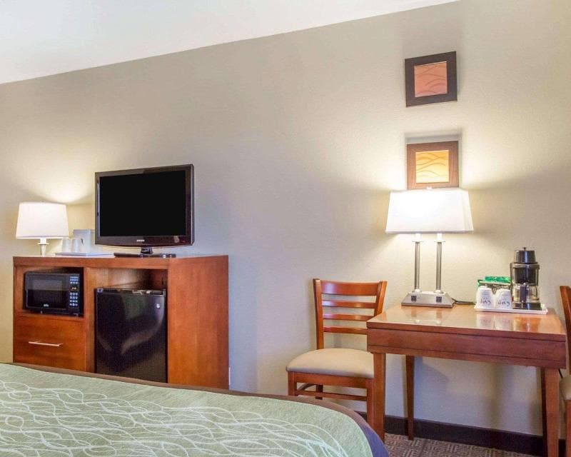 Comfort Inn Bolivar 3