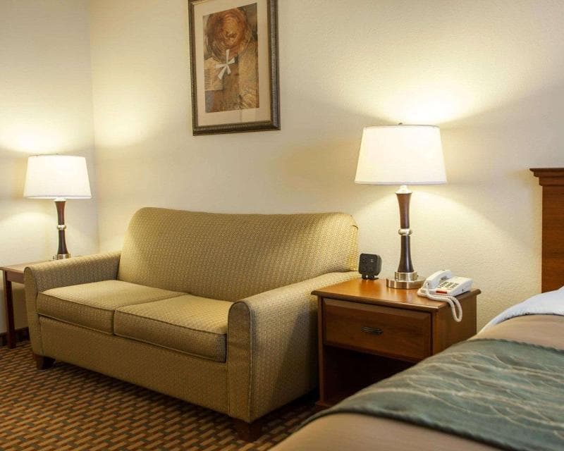 Comfort Inn And Suites Harrisonville 2
