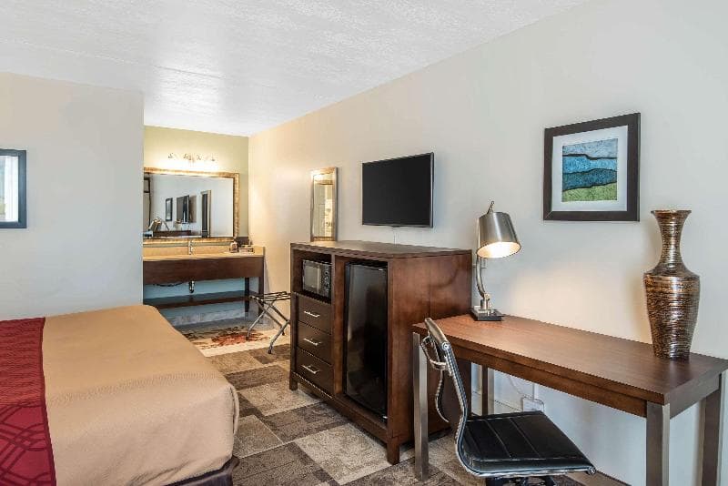 Econo Lodge Oak Grove-Blue Springs 3