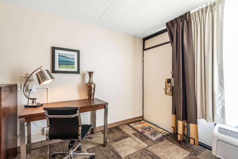 Econo Lodge Oak Grove-Blue Springs 4